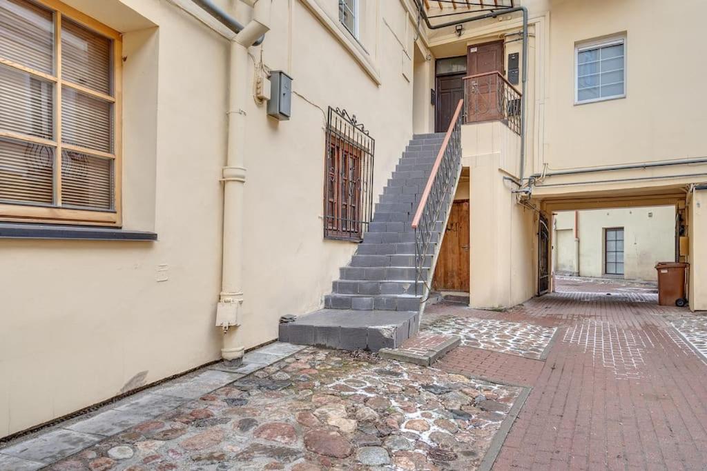 Spacious 2-Bedroom Flat In Old Town By Urban Rent Vilnius Exterior photo