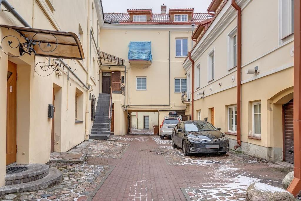 Spacious 2-Bedroom Flat In Old Town By Urban Rent Vilnius Exterior photo