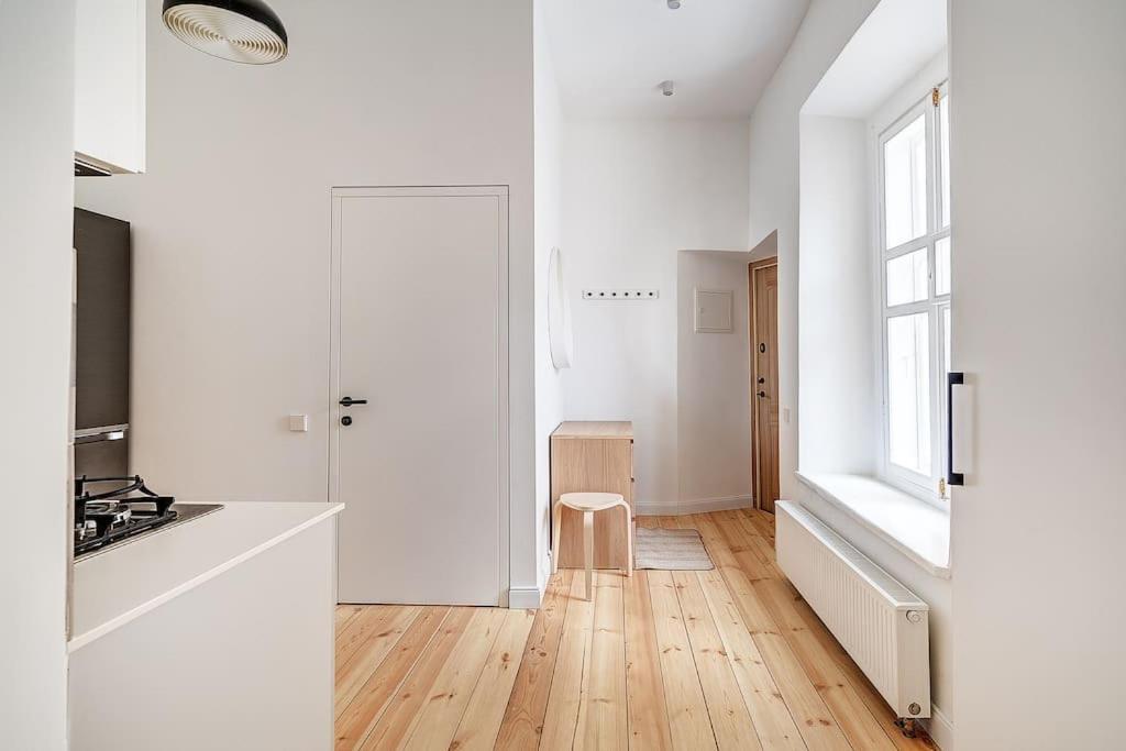 Spacious 2-Bedroom Flat In Old Town By Urban Rent Vilnius Exterior photo