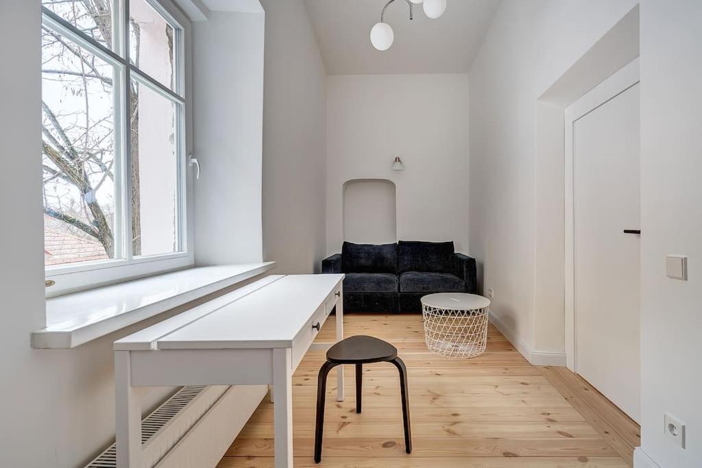 Spacious 2-Bedroom Flat In Old Town By Urban Rent Vilnius Exterior photo