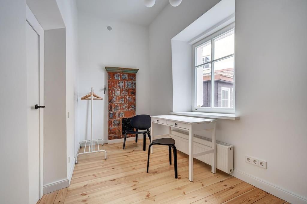 Spacious 2-Bedroom Flat In Old Town By Urban Rent Vilnius Exterior photo